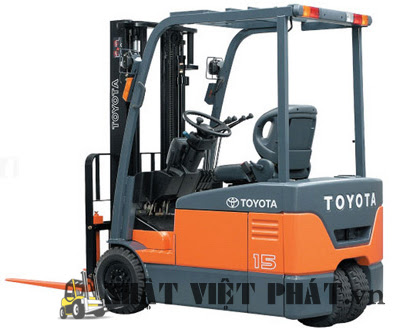 xe-nang-dien-toyota-3-banh-ngoi-lai-15-30-tan