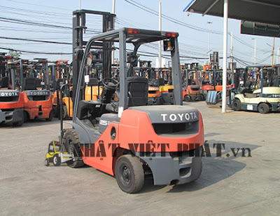 Toyota diesel 62-8FD25 Forklift chạy dầu diesel